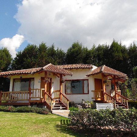 Posada Mirolindo Quito Bagian luar foto