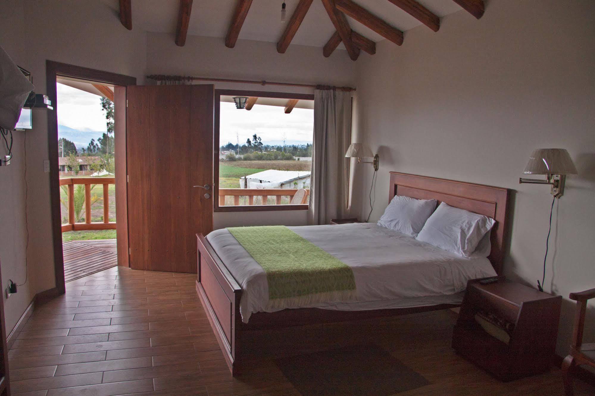 Posada Mirolindo Quito Bagian luar foto