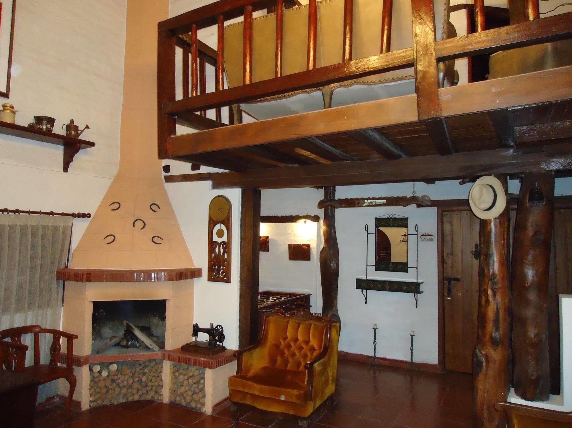 Posada Mirolindo Quito Bagian luar foto