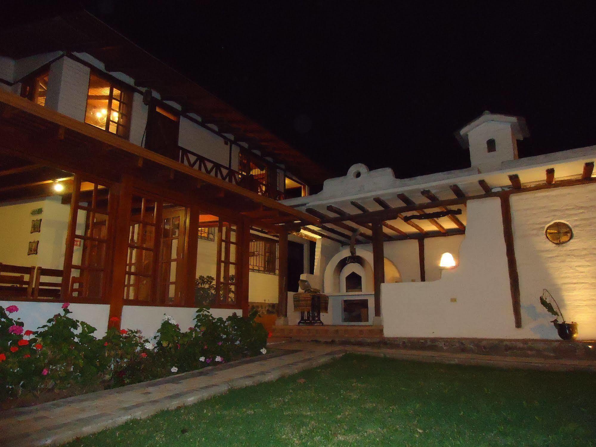 Posada Mirolindo Quito Bagian luar foto